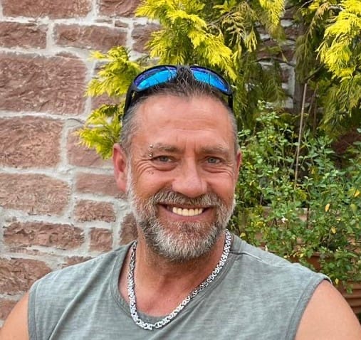 Mike Knörzer, Inhaber der RENT US Glanzgarage